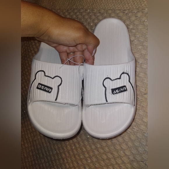 Other - Cute bear sandals 🐻 🤍